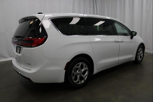 2024 Chrysler Pacifica Limited