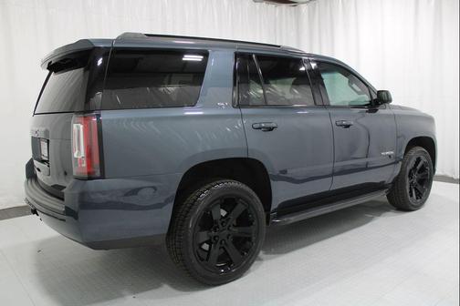 Dark Sky Metallic 2019 GMC Yukon SLT