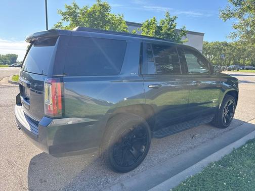 Dark Sky Metallic 2019 GMC Yukon SLT