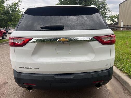 Summit White 2018 Chevrolet Traverse LT Cloth