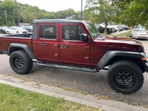 2021 Jeep Gladiator Sport