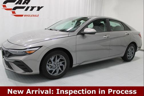 Fluid Metal 2024 Hyundai ELANTRA SEL