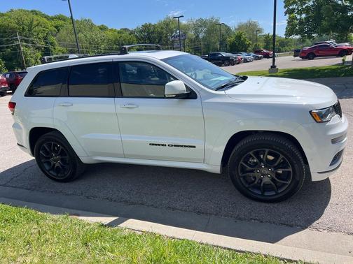 Bright White Clearcoat 2021 Jeep Grand Cherokee High Altitude
