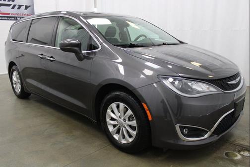 2018 Chrysler Pacifica Touring Plus