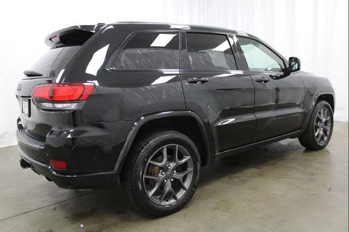 Diamond Black Crystal Pearlcoat 2021 Jeep Grand Cherokee 80th Anniversary 4x4