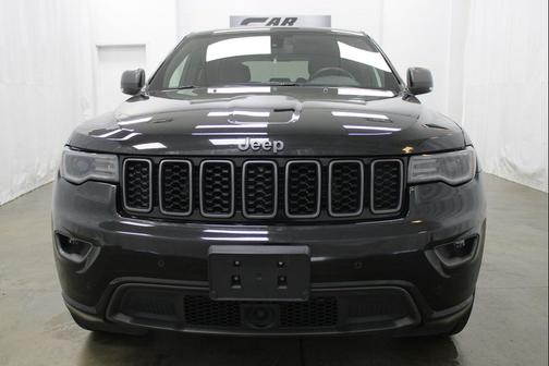 Diamond Black Crystal Pearlcoat 2021 Jeep Grand Cherokee 80th Anniversary 4x4
