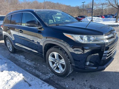2017 Toyota Highlander Limited