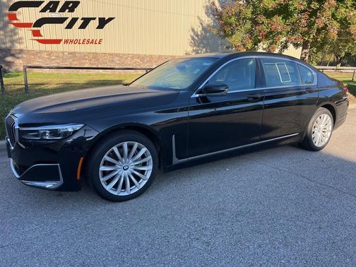 2022 BMW 740 i xDrive