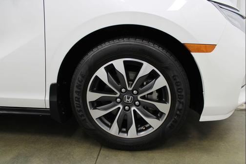 Platinum White Pearl 2021 Honda Odyssey EX-L