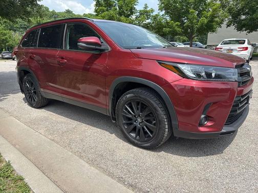 Salsa Red Pearl 2019 Toyota Highlander SE