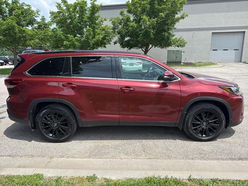 Salsa Red Pearl 2019 Toyota Highlander SE