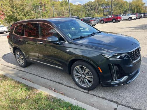 2022 Cadillac XT6 Premium Luxury FWD