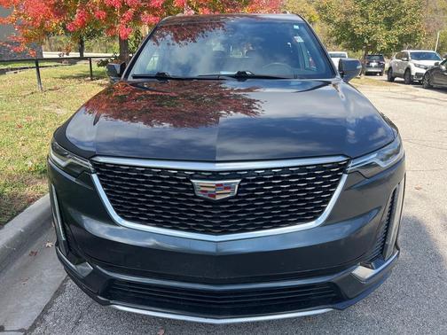 2022 Cadillac XT6 Premium Luxury FWD