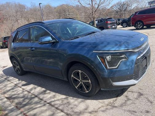 2023 Kia Niro EX