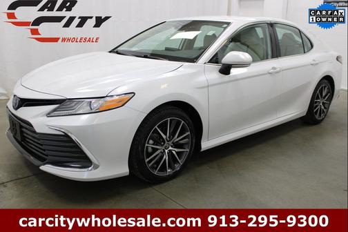 2023 Toyota Camry Hybrid XLE