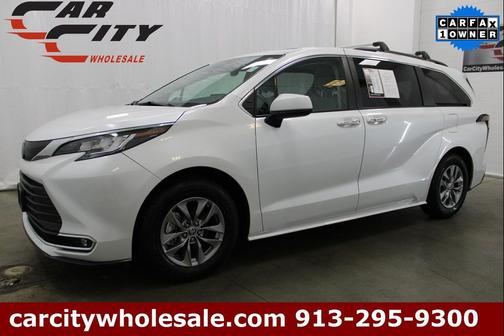 2022 Toyota Sienna XLE 7 Passenger