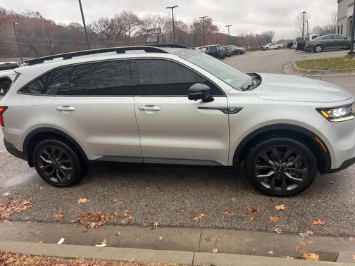 2022 Kia Sorento SX