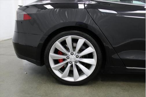 2016 Tesla Model S P90D