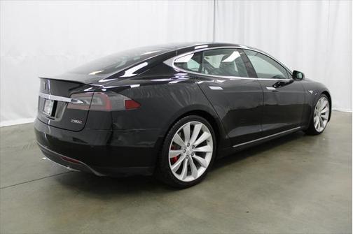 2016 Tesla Model S P90D