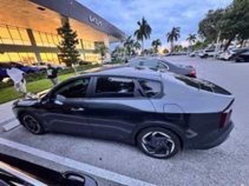 Interstellar Gray 2025 Kia K4 EX