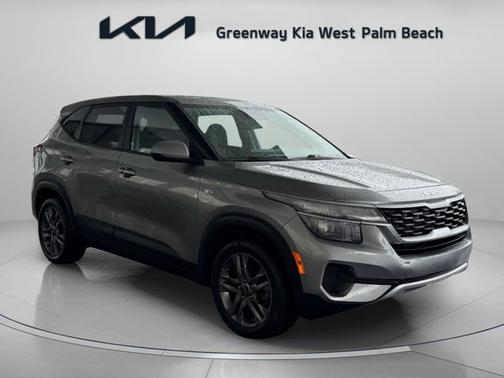 Steel Gray 2022 Kia Seltos LX