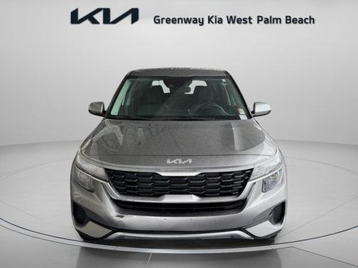 Steel Gray 2022 Kia Seltos LX