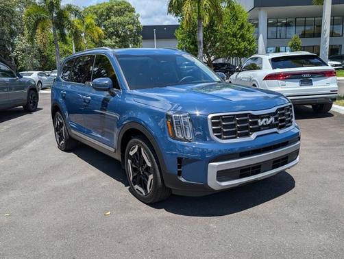 2023 Kia Telluride S