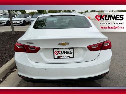 Summit White 2023 Chevrolet Malibu FWD 1LT