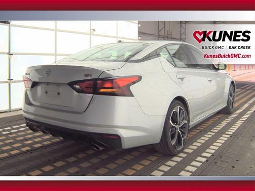 2024 Nissan Altima SR FWD