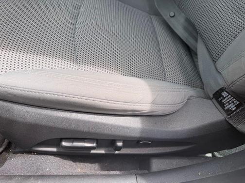Radiant Silver Metallic 2011 Hyundai SONATA GLS