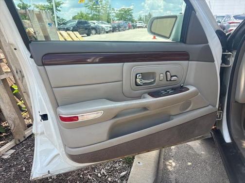 1998 Cadillac DeVille Base