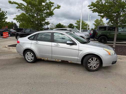 Ingot Silver Metallic 2010 Ford Focus SEL