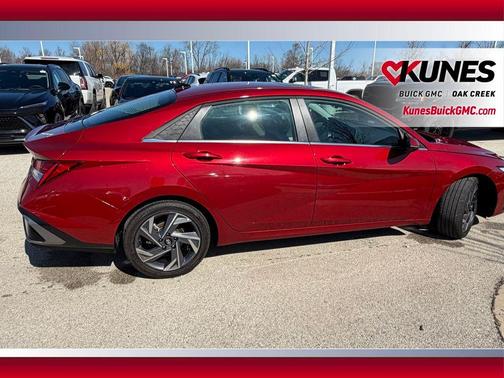 2025 Hyundai ELANTRA Limited