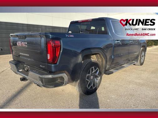 Pacific Blue Metallic 2022 GMC Sierra 1500 SLT