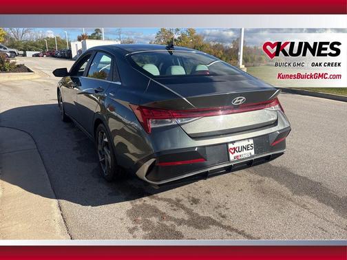 2025 Hyundai ELANTRA Limited