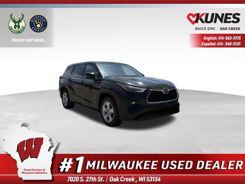 Midnight Black Metallic 2025 Toyota Highlander LE