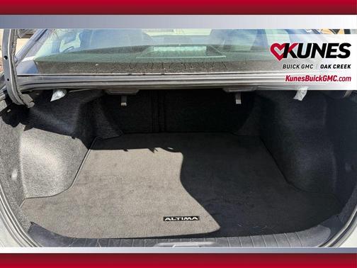 2025 Nissan Altima SR FWD