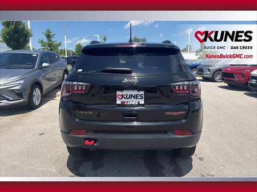 2024 Jeep Compass Trailhawk