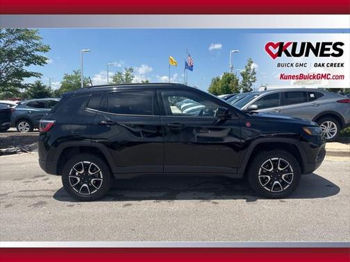 2024 Jeep Compass Trailhawk