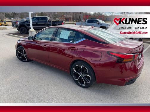 Scarlet Ember 2025 Nissan Altima SR FWD