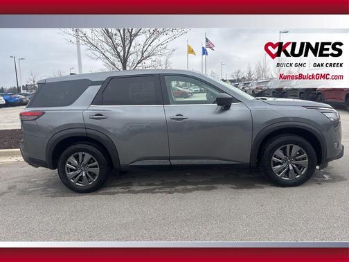 2024 Nissan Pathfinder S FWD