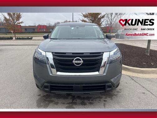 2024 Nissan Pathfinder S FWD