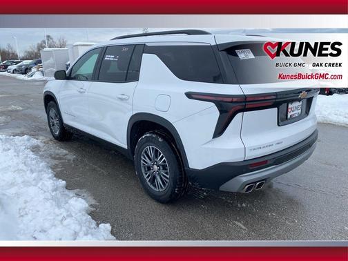 2024 Chevrolet Traverse LT