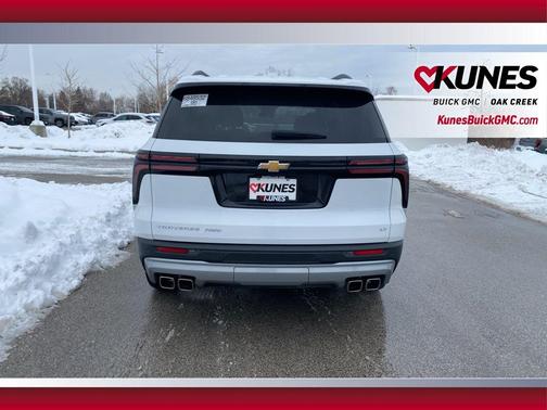 2024 Chevrolet Traverse LT
