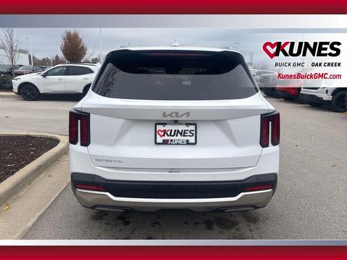 2024 Kia Sorento S
