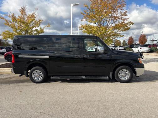 2013 Nissan NV Passenger NV3500 HD SL V8