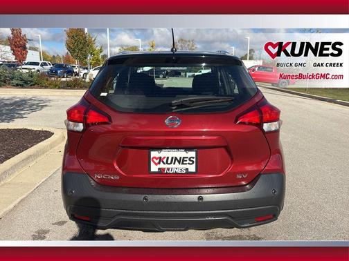 2020 Nissan Kicks SV