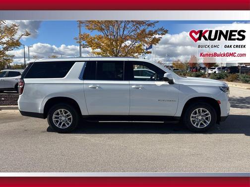 2023 Chevrolet Suburban LT