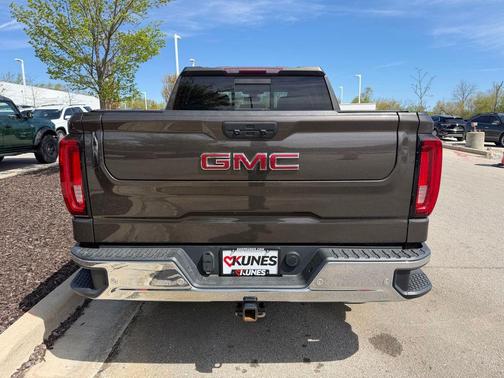 Smokey Quartz Metallic 2019 GMC Sierra 1500 SLT