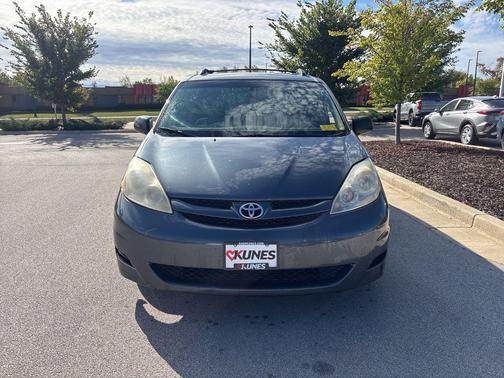 2009 Toyota Sienna CE